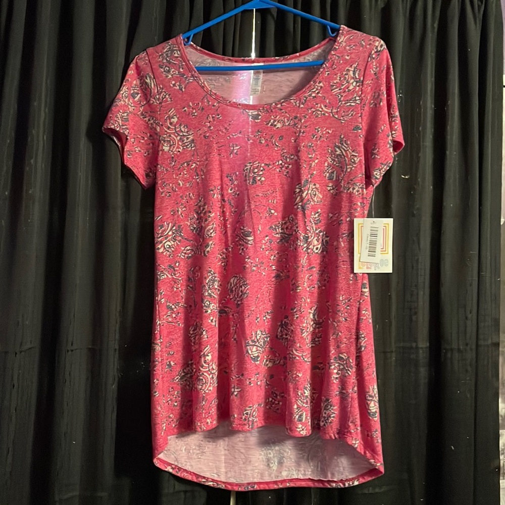 LuLaRoe short sleeve XS pink patterned shirt
